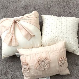 LC Lauren Conrad at Kohl’s pillows. Pink & Cream.